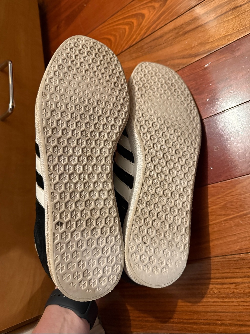 Women’s adidas black gazelle sneakers size 8 - Picture 6 of 7